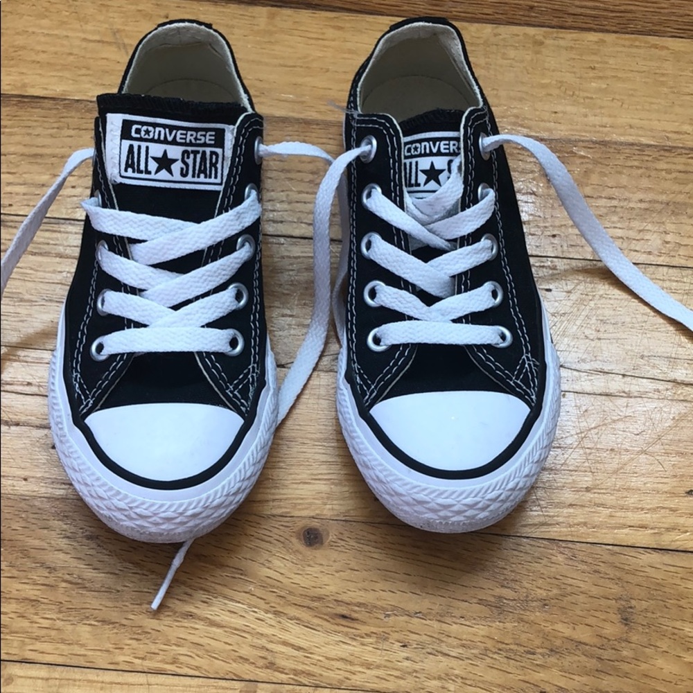 Kids black/white converse sneakers size 10.5